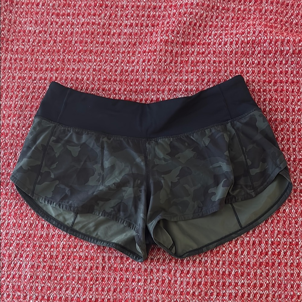 lululemon athletica Green and Black Camo Speed Up Low-Rise Shorts 2.5”